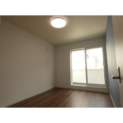 居室・リビング　室内