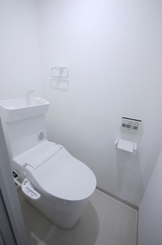 トイレ　同仕様写真(温水洗浄便座は残置物)