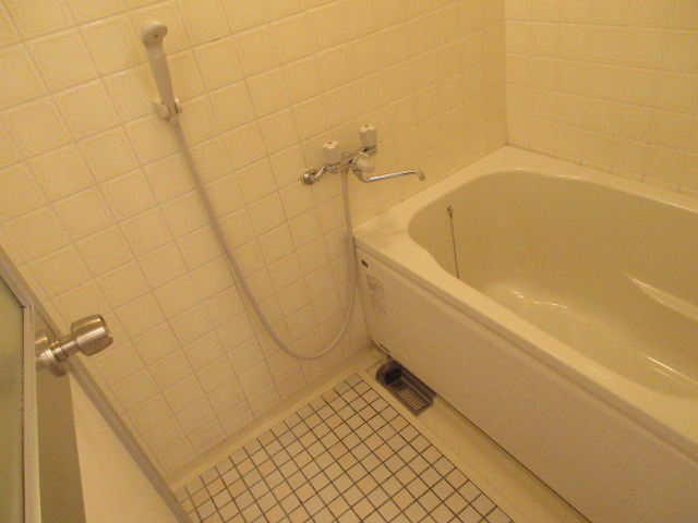 バス・シャワールーム　お風呂です。