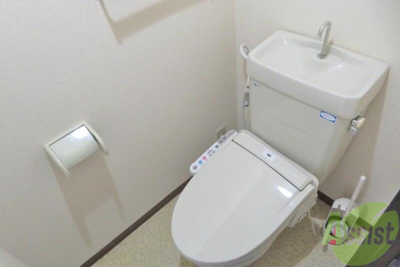トイレ　トイレはシンプルかつオーソドックスで使い易そうです。