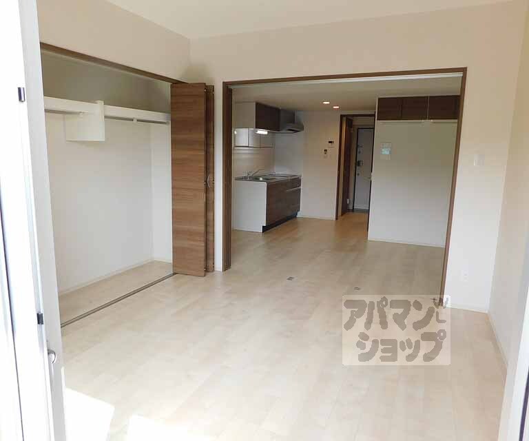 居室・リビング　寝室と分けれる便利な間取りです。