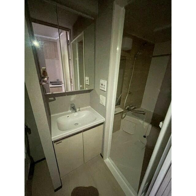 洗面設備　同タイプの参考写真です