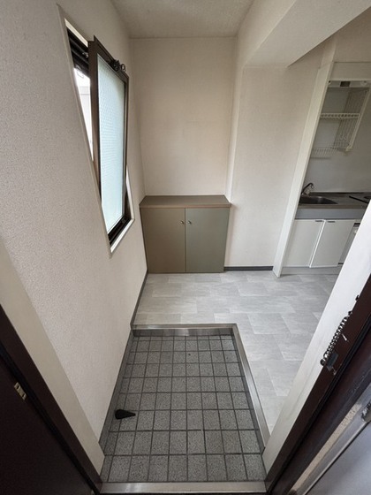 玄関　※別部屋の写真です
