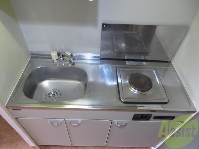 その他設備　システムキッチンになります。収納付きなので楽に作業が出来ます