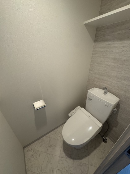 トイレ　※掲載写真は同マンション別部屋参考写真となります。
