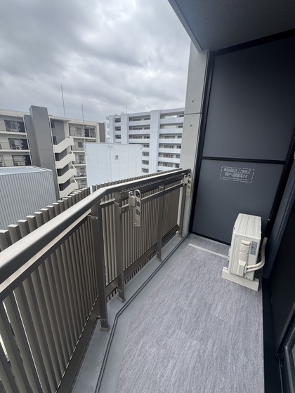 バルコニー　※掲載写真は同マンション別部屋参考写真となります。