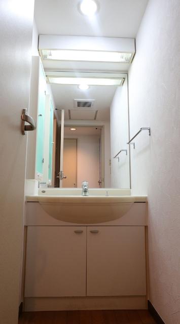 洗面設備　洗面所　※同物件・同仕様画像