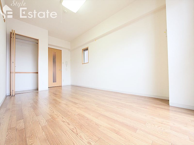 居室・リビング　内装