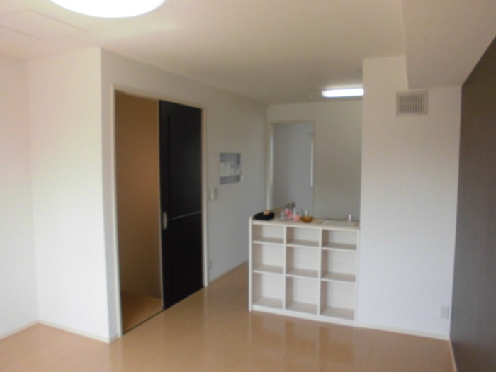 居室・リビング　こちらの居間で趣味の時間をお楽しみください