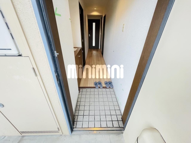 玄関　お問い合わせはミニミニ徳重店まで！