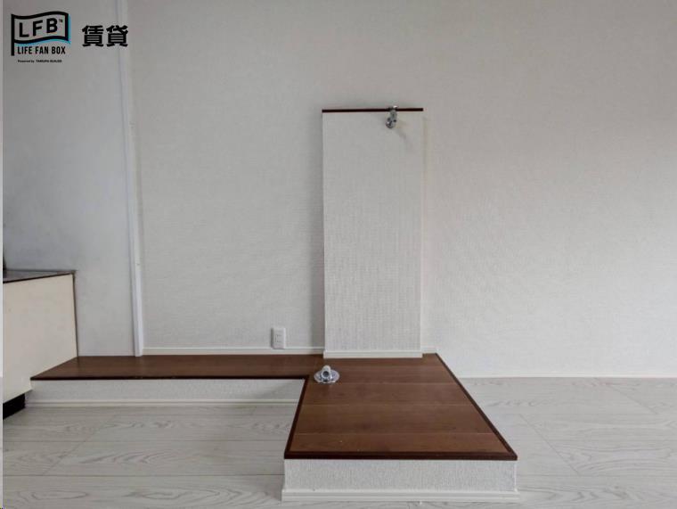 バルコニー　室内洗濯機置き場