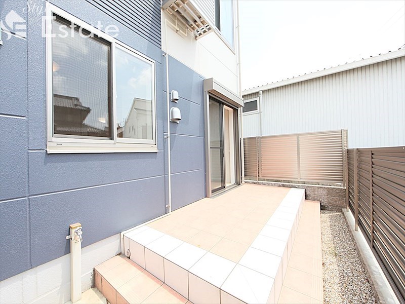 バルコニー　テラス