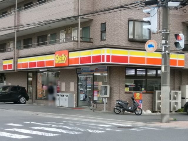 コンビニ　デイリーヤマザキ幕張本郷店（コンビニ）まで404m