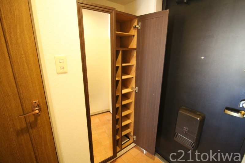 玄関　※前回募集時の写真です