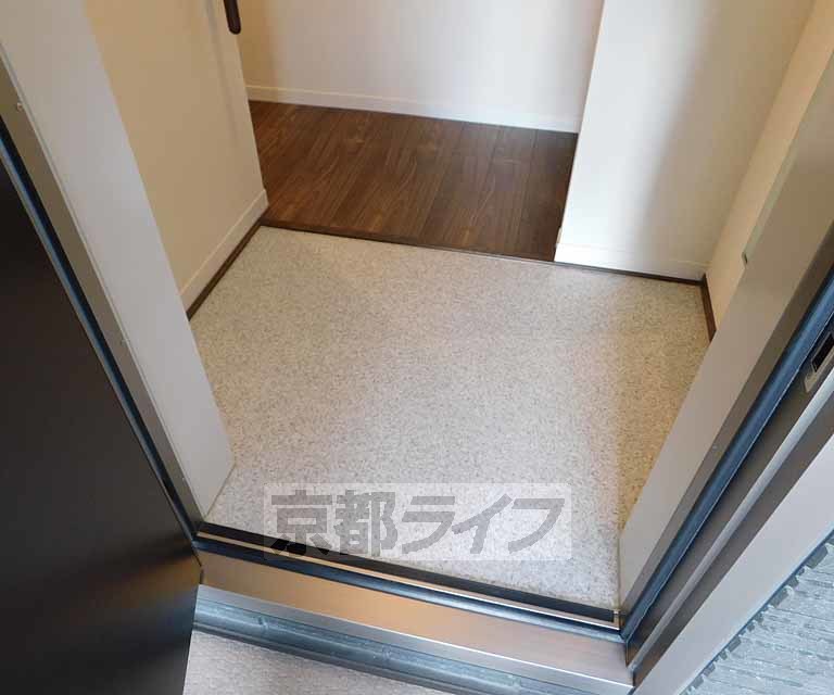 玄関　玄関部分です。