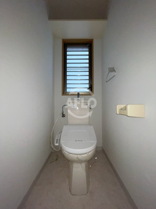 トイレ　オルフェア我孫子III番館　温水洗浄便座