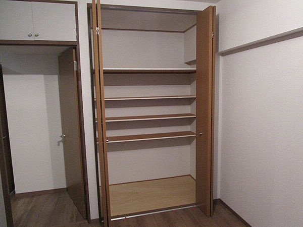 収納　お荷物の多い方でも安心のクローゼット付き♪