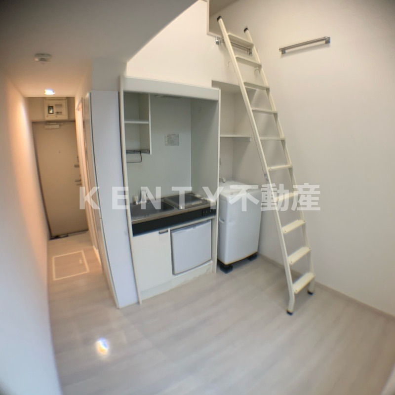 キッチン　コンパクトなキッチンで掃除もラクラク