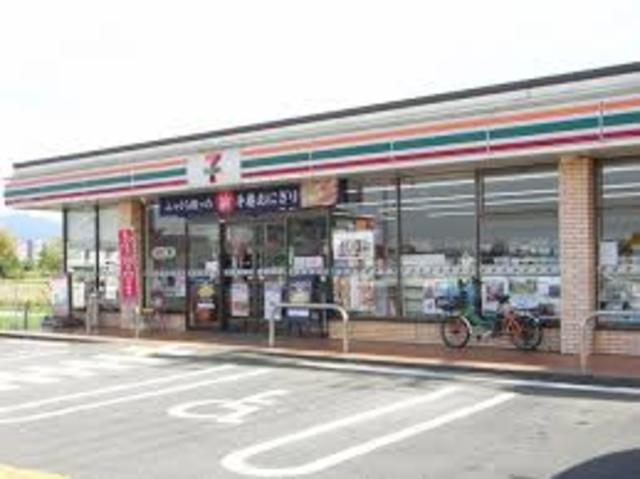 コンビニ　セブンイレブン橿原豊田町店（コンビニ）まで520m