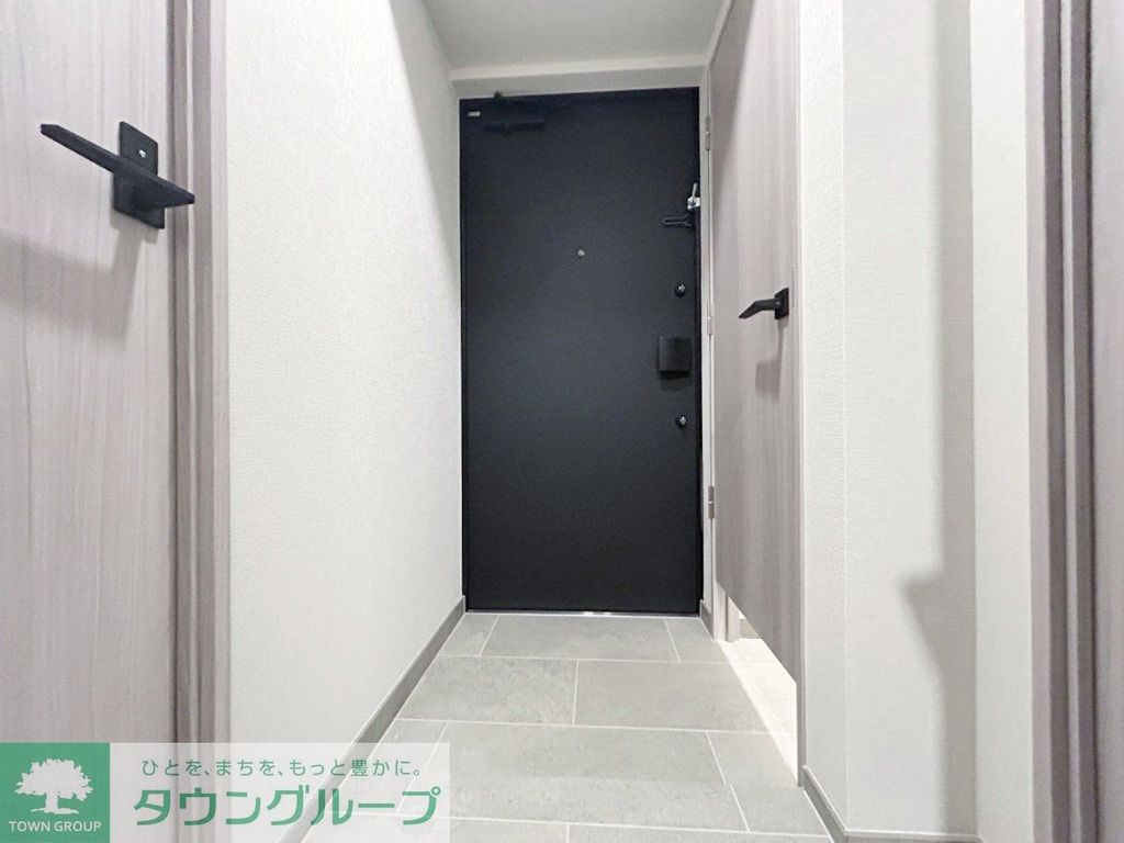 玄関　お部屋探しは株式会社　タウンハウジング　までお気軽にお問合…