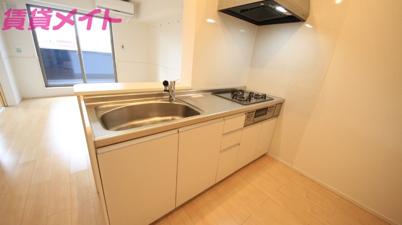 キッチン　同型参考写真です。