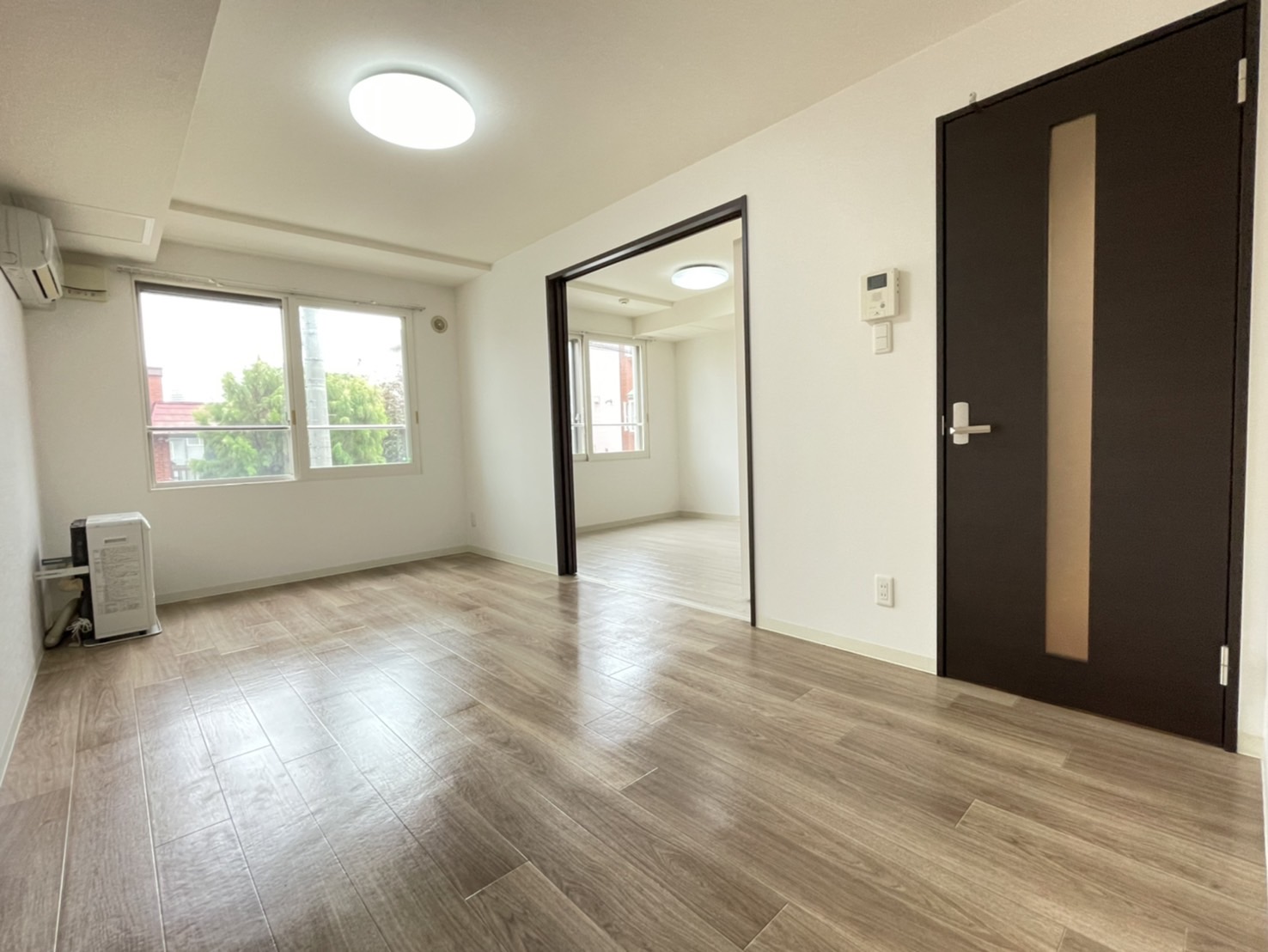 居室・リビング　※他号室のお写真です