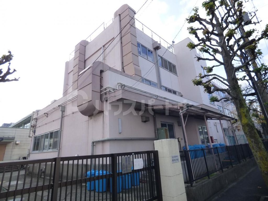 小学校　葛飾区立梅田小学校（小学校）まで290m