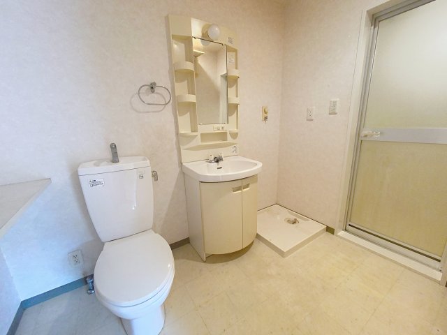 洗面設備　独立洗面台・室内洗濯機置き場