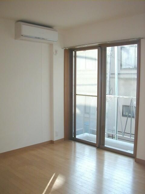 居室・リビング　8.3帖