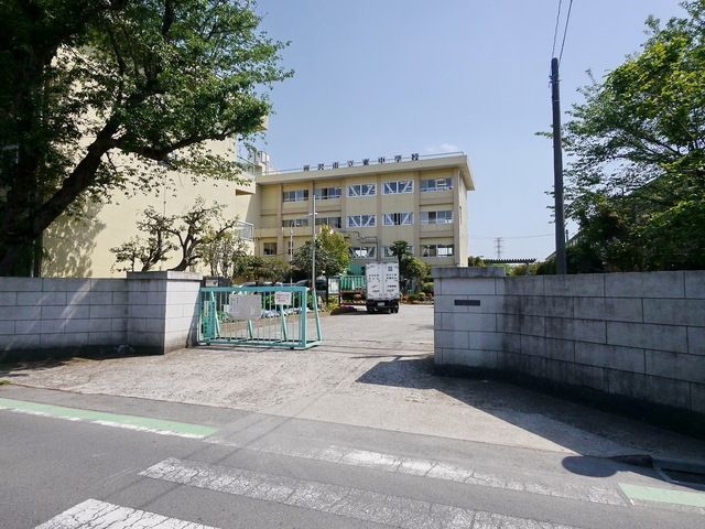 中学校　所沢市立東中学校（中学校）まで839m