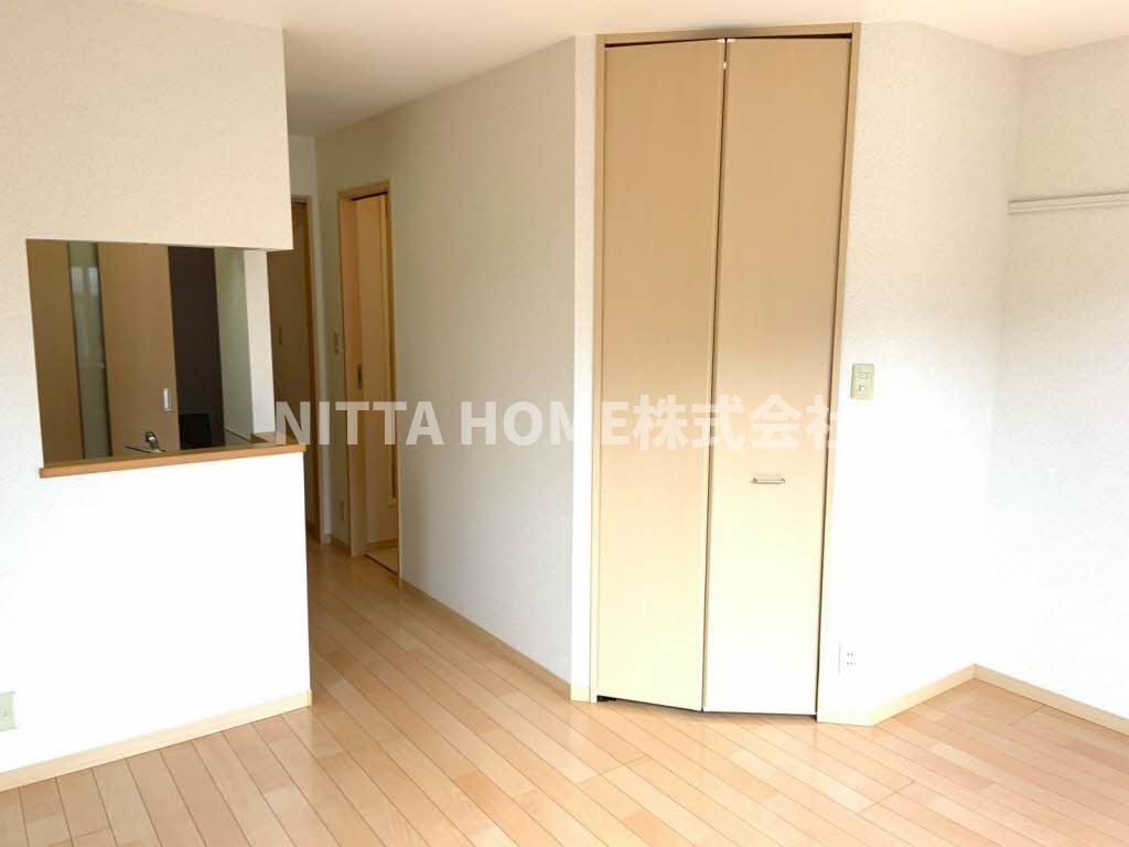 居室・リビング　フローリングの室内で使い勝手も良いです◎