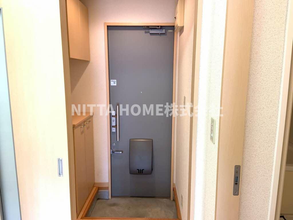 玄関　玄関にはシューズボックスを完備★