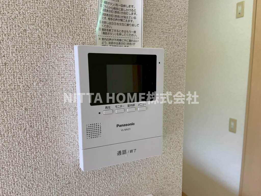 セキュリティ　モニタ付きインターホンは一人暮らしに安心設備◎