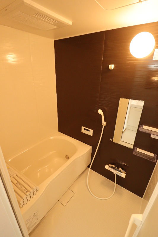 バス・シャワールーム　バス！