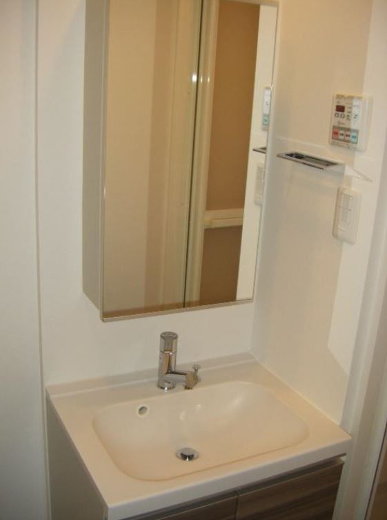 洗面設備　（別タイプ参考写真）XEBEC巣鴨　豊島区巣鴨1