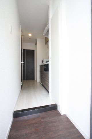 玄関　（別タイプ参考写真）XEBEC巣鴨　豊島区巣鴨1