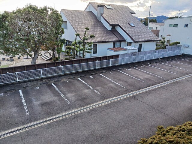 駐車場　駐車スペースもあります