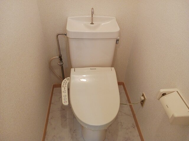 トイレ　トイレもきれいです