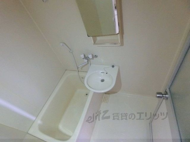 バス・シャワールーム　風呂