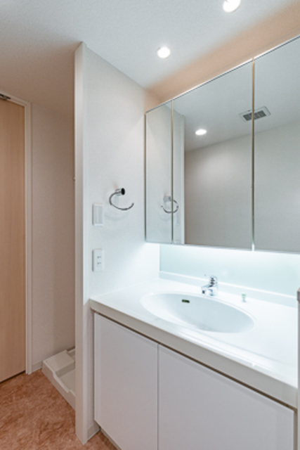 洗面設備　※写真は同タイプ住戸です。