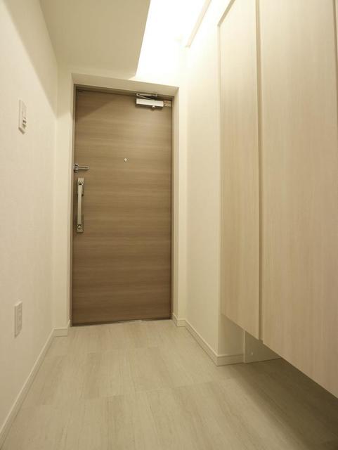 玄関　※写真は同タイプ住戸です。