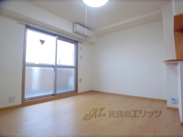 居室・リビング　１０．４帖です