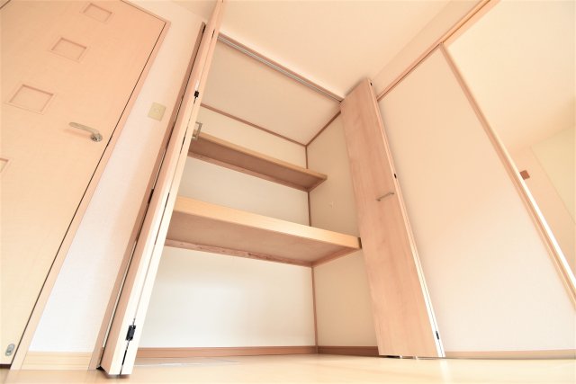 収納　シャンポワールＣ