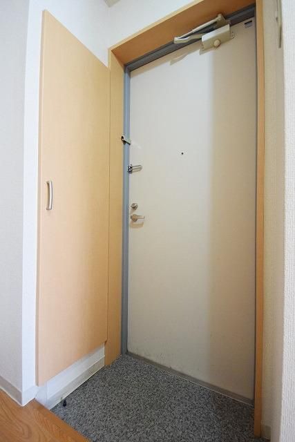 玄関　★シューズボックス付きの玄関です★