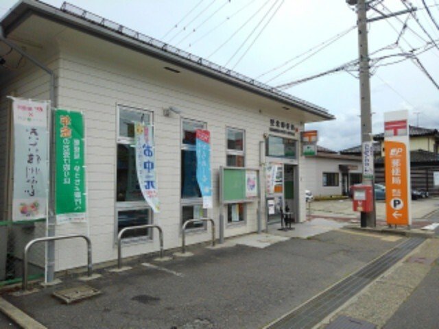 その他　更北郵便局まで700m