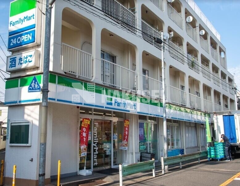 コンビニ　ファミリーマート緑が丘一丁目店（コンビニ）まで250m