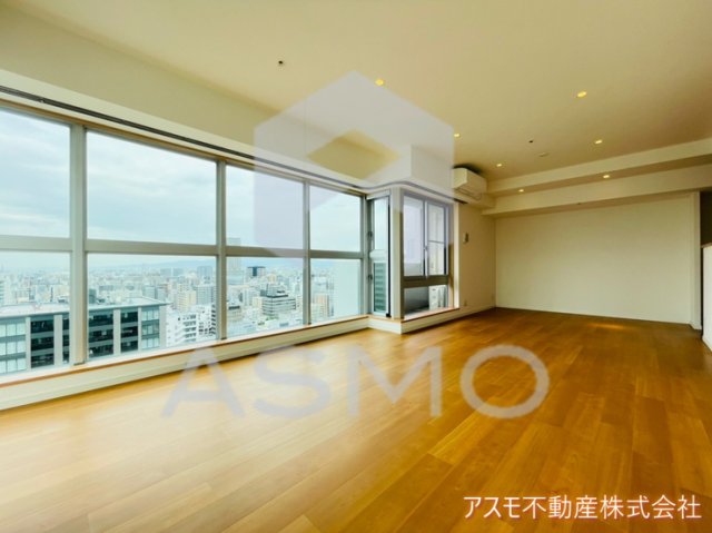 居室・リビング　同マンション、別部屋参考写真