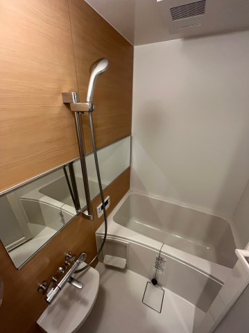 バス・シャワールーム　903号室の写真になります※フロアにより建具・壁紙・床の色が