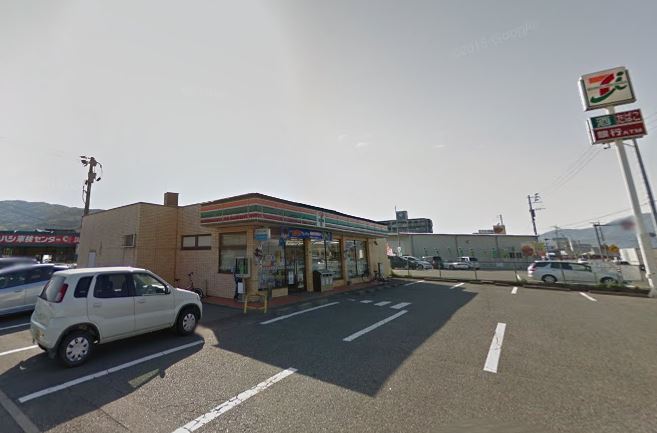 コンビニ　セブンイレブン 小倉くさみ店（コンビニ）まで740m