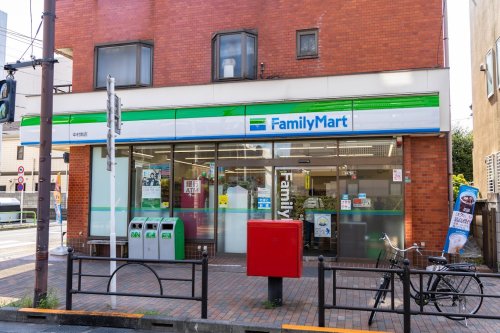 コンビニ　ファミリーマート 中村南店（コンビニ）まで266m